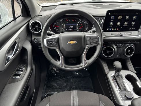 Used 2025 Chevrolet Blazer LT FWD image 35