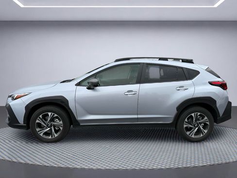 Used 2024 Subaru Crosstrek 2.0i Premium AWD/4WD image 3