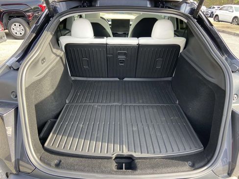 Used 2026 Tesla Model Y 2WD image 9