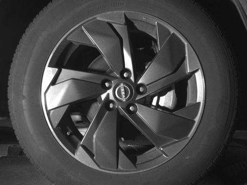 Used 2025 Nissan Rogue SV AWD/4WD image 13
