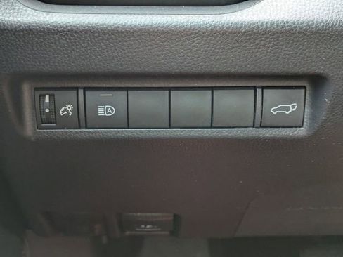 Used 2019 Toyota RAV4 XLE FWD image 26