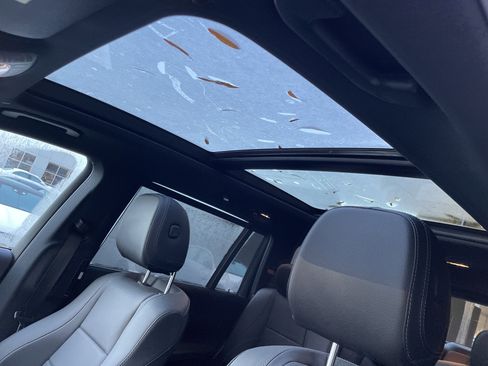 Certified 2025 Mercedes-Benz GLS 450 4MATIC image 23