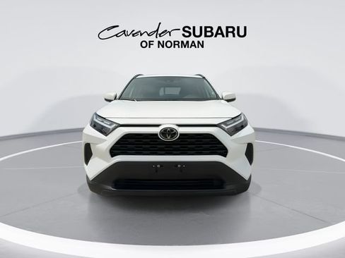 Used 2025 Toyota RAV4 XLE AWD/4WD image 4