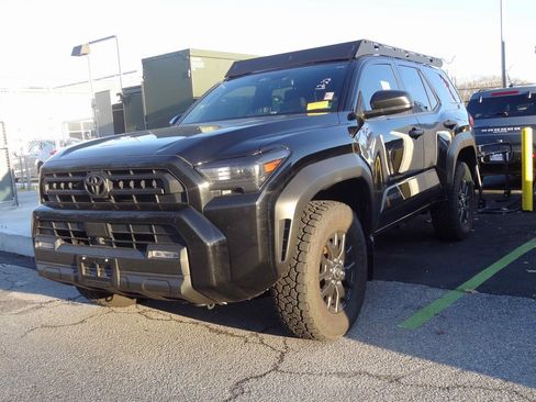 Used 2025 Toyota 4Runner SR5 image 4