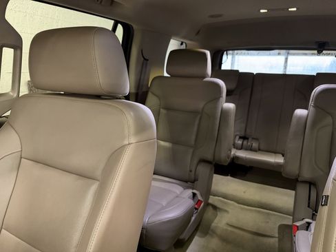 Used 2018 GMC Yukon SLT w/ Premium Edition image 25