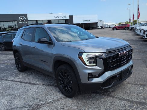 Used 2026 GMC Terrain Elevation w/ Elevation Premium Package FWD image 1
