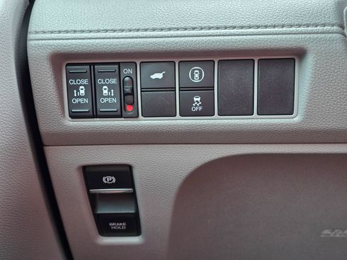 Used 2024 Honda Odyssey EX-L image 24