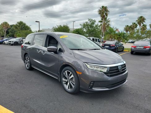 Used 2024 Honda Odyssey Touring image 2