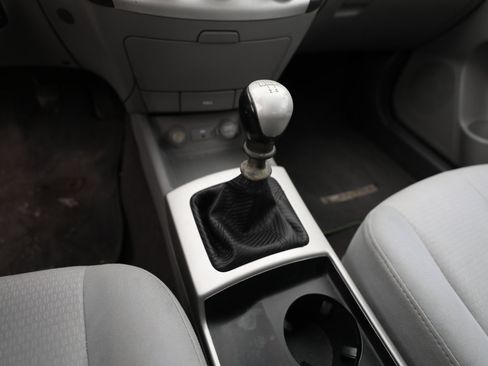 Used 2008 Hyundai Elantra SE image 16