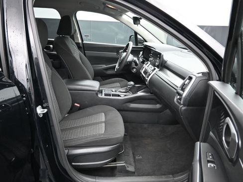 Used 2023 Kia Sorento LX FWD image 11