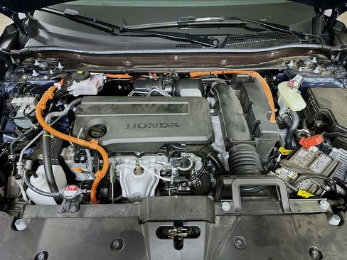 Used 2025 Honda CR-V Sport Touring image 9