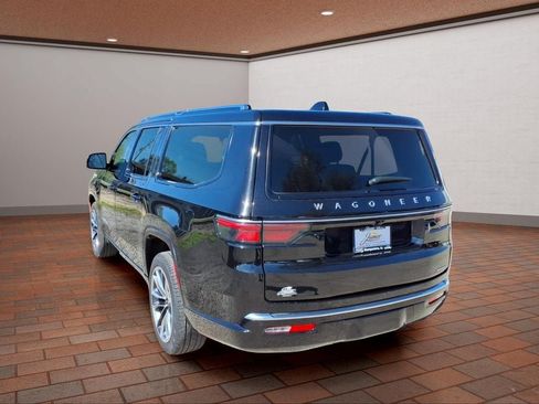 Used 2024 Jeep Wagoneer L Series III w/ Premium Group I AWD/4WD image 4