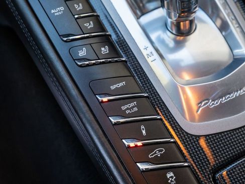 Used 2016 Porsche Panamera GTS image 20