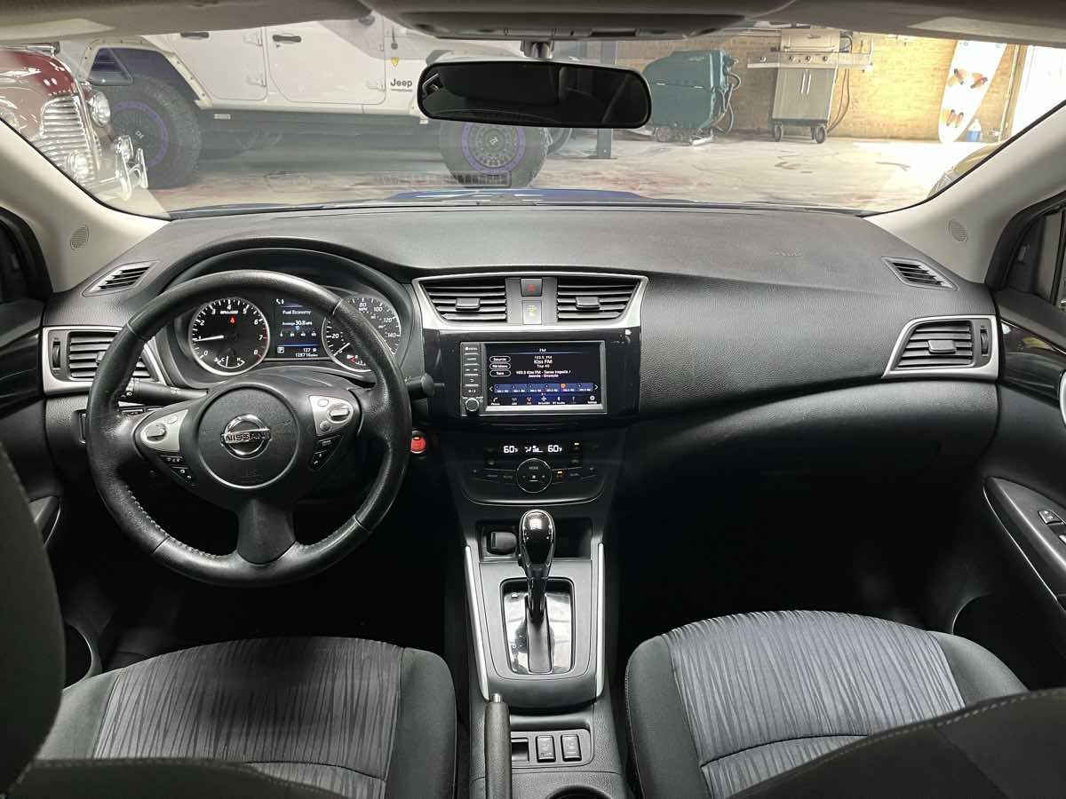 Used 2019 Nissan Sentra SV w/ Special Edition Package FWD image 9