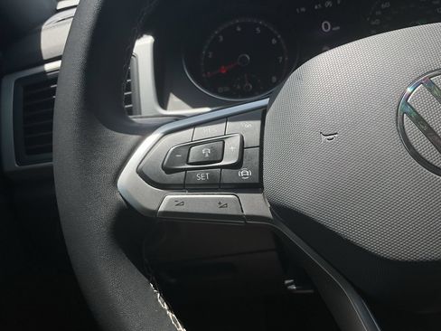 Used 2021 Volkswagen Atlas Cross Sport SE FWD image 29