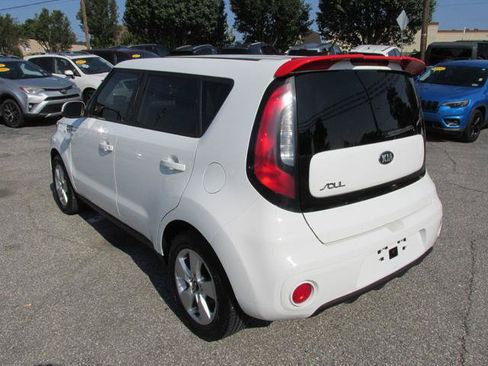 Used 2017 Kia Soul FWD image 5
