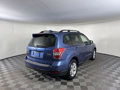 Used 2016 Subaru Forester 2.5i Limited AWD/4WD image 5