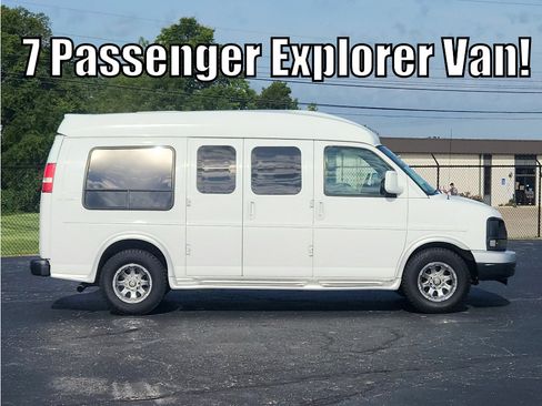 Used 2015 Chevrolet Express 2500 RWD image 11
