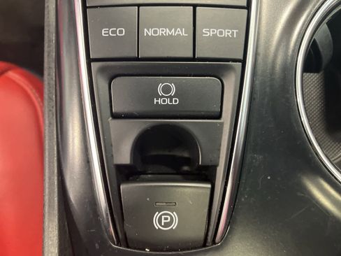 Used 2019 Toyota Camry XSE image 18