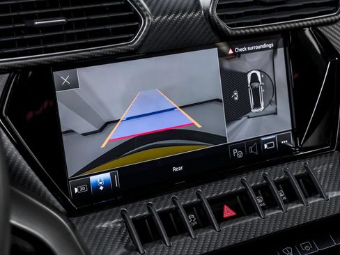 Used 2023 Lamborghini Urus Performante AWD/4WD image 28