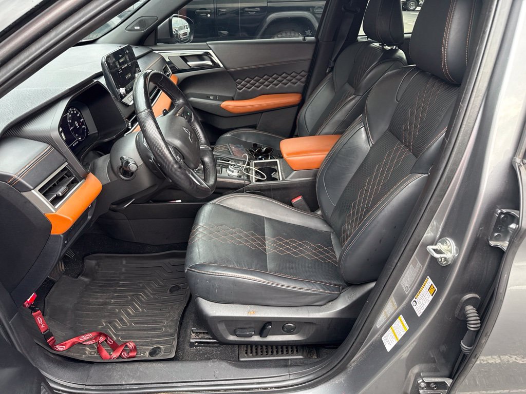 Used 2024 Mitsubishi Outlander SEL AWD/4WD image 6