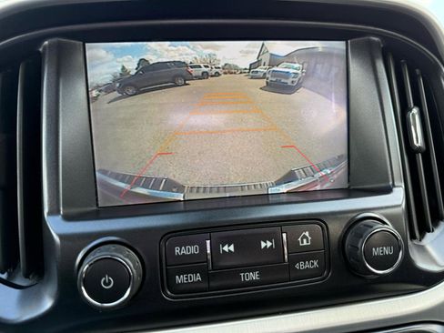 Used 2015 GMC Canyon SLT w/ Driver Alert Package image 29