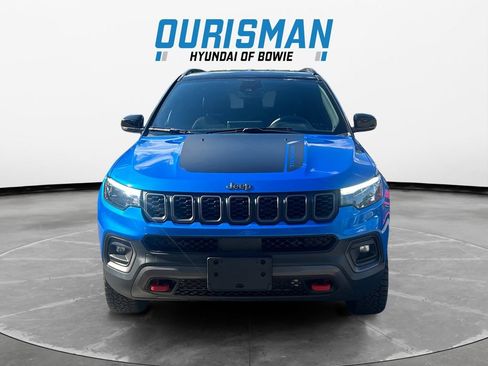 Used 2025 Jeep Compass Trailhawk w/ Trailhawk Elite Group AWD/4WD image 8