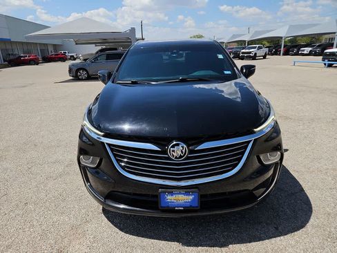 Used 2024 Buick Enclave Essence FWD image 3