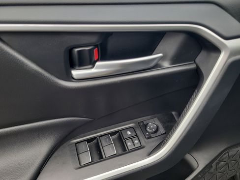 Certified 2025 Toyota RAV4 XLE image 19