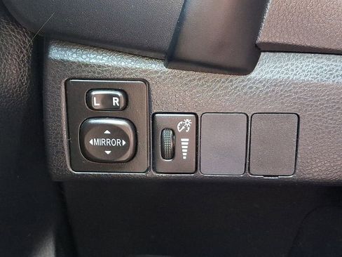 Used 2019 Toyota Corolla LE FWD image 27