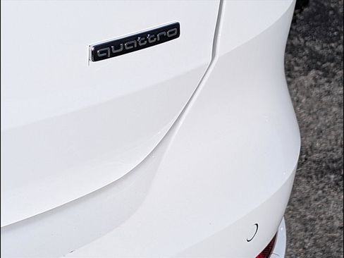 Used 2025 Audi Q3 2.0T Premium image 23