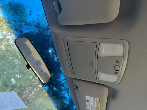 Used 2010 Nissan Altima 2.5 S image 41