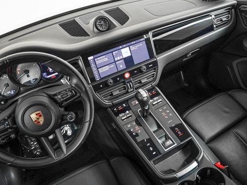 Certified 2023 Porsche Macan S AWD/4WD image 19