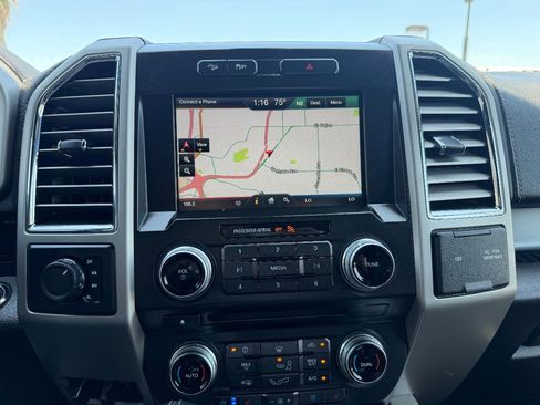 Used 2015 Ford F150 Lariat w/ Equipment Group 502A Luxury AWD/4WD image 18