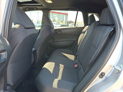 Used 2024 Toyota Corolla Cross SE w/ Moonroof Package image 11
