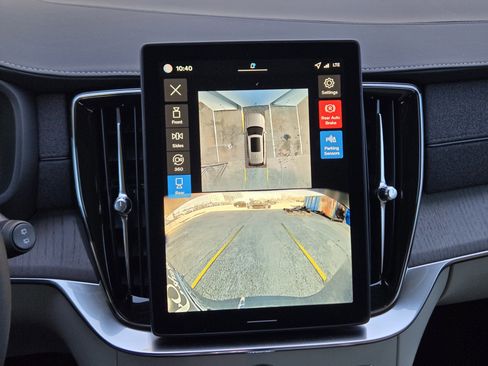 New 2026 Volvo XC90 T8 Ultra w/ Protection Package Premier image 20