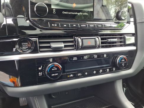 Used 2025 Nissan Pathfinder Platinum w/ Cargo Package AWD/4WD image 12