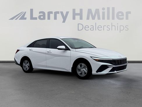 New 2026 Hyundai Elantra SE FWD image 10