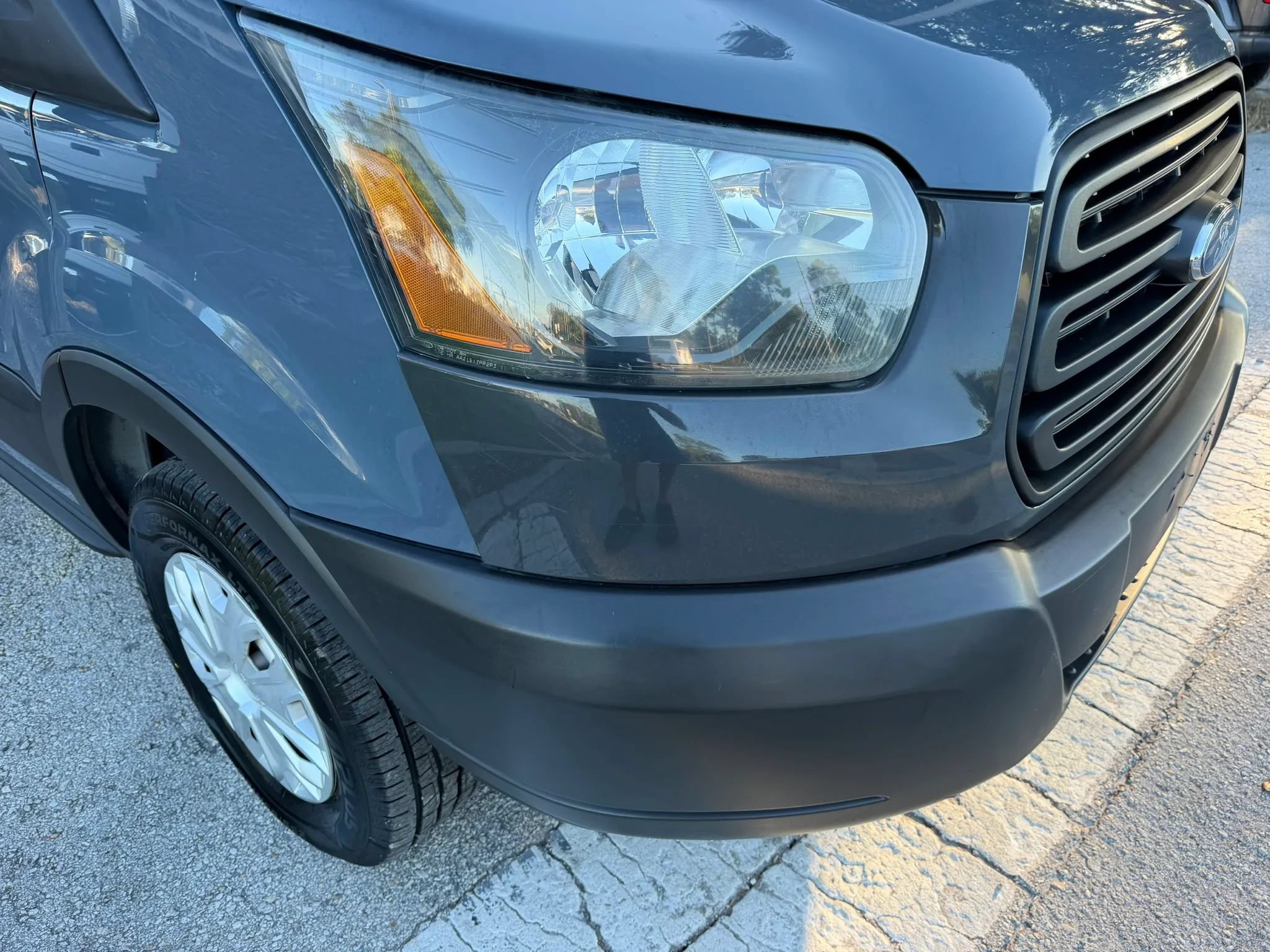 Used 2019 Ford Transit 250 148 High Roof Extended RWD image 20