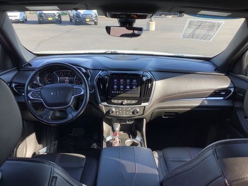 Used 2022 Chevrolet Traverse RS image 6