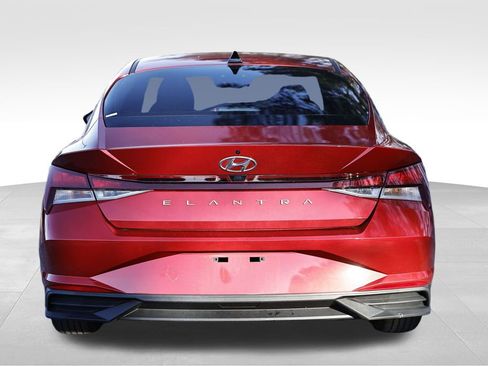 Used 2023 Hyundai Elantra SEL w/ Cargo Package image 4