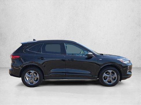 Used 2023 Ford Escape ST-Line w/ Tech Pack #1 AWD/4WD image 4