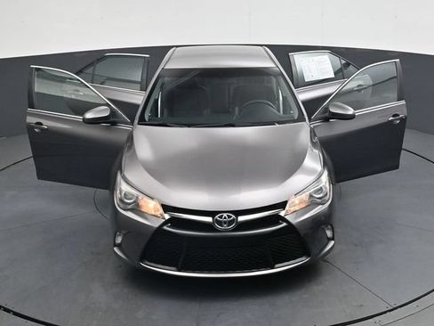 Used 2017 Toyota Camry SE FWD image 45