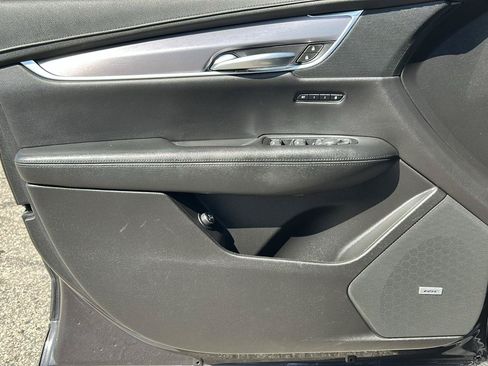 Used 2019 Cadillac XT5 Luxury AWD/4WD image 8
