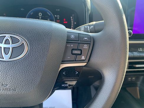 Used 2026 Toyota Camry LE FWD image 28