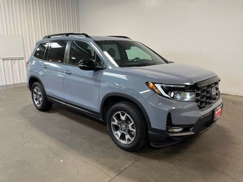 Used 2023 Honda Passport TrailSport image 1