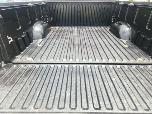Used 2022 Toyota Tundra SR5 AWD/4WD image 33