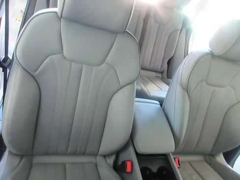 Used 2024 Audi Q5 2.0T Premium Plus w/ Premium Plus Package AWD/4WD image 33