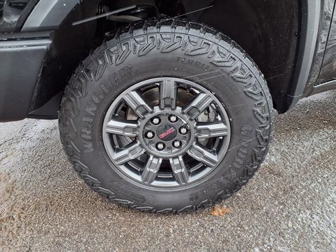 Certified 2024 GMC Sierra 1500 AT4X image 45