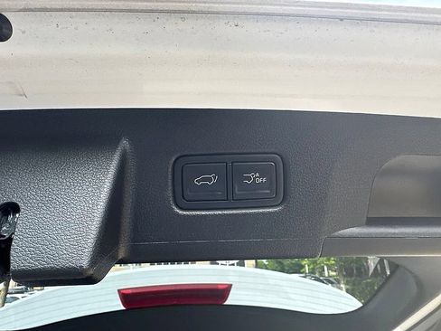 Used 2025 Kia Telluride S FWD image 8
